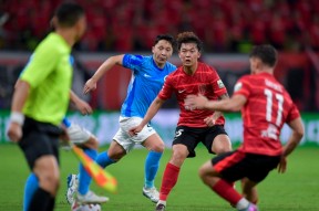 爱游戏网页版入口-包含关键时刻突围战来临，成都蓉城围绕NBA季后赛单刀错失，气氛紧张，球队文化再被提及的词条